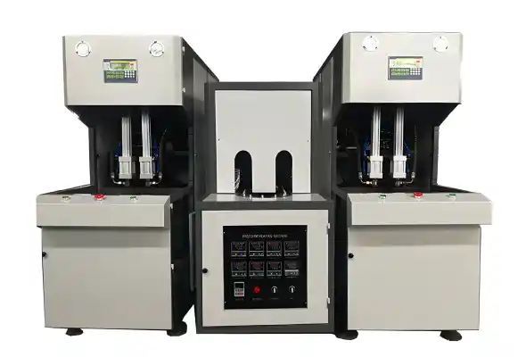 PET bottle molding machine